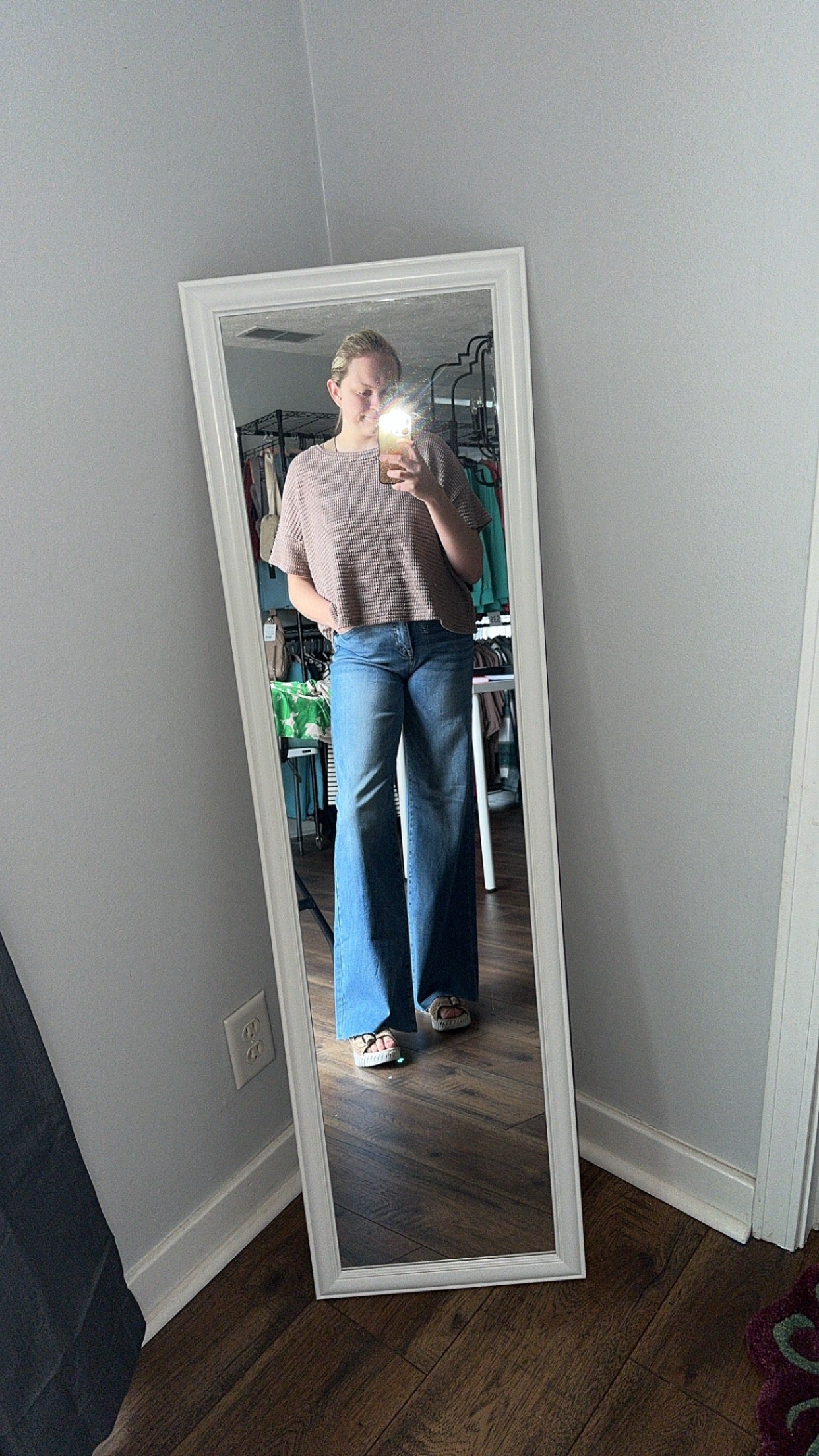 Risen Wide Leg Long Jeans