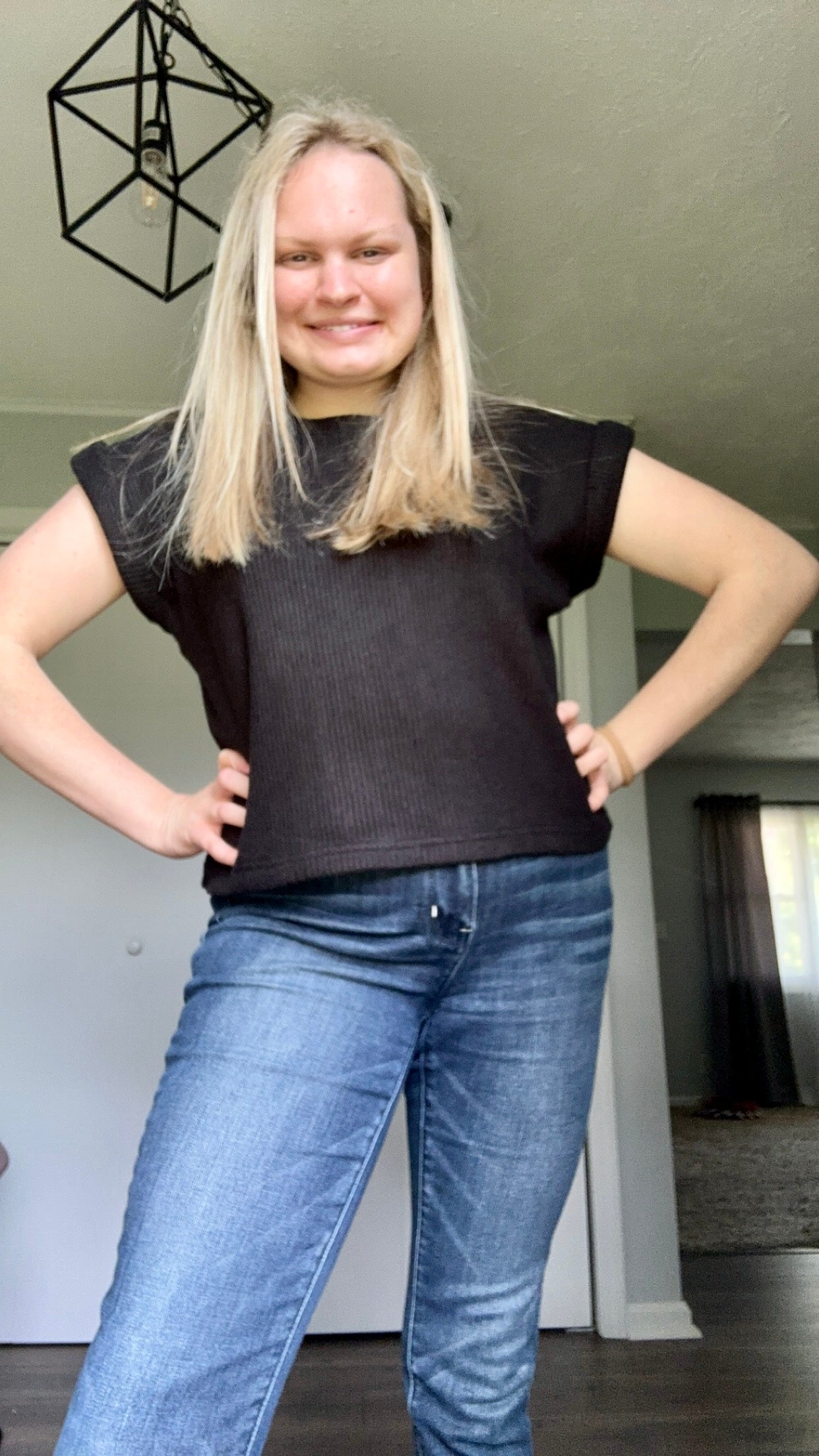 146/147 Flowy Short Sleeve Sweater